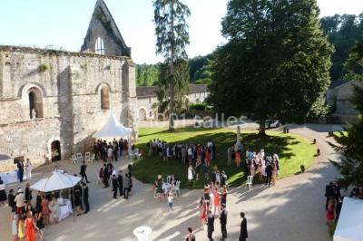 Domaine de l'Abbaye du Pin Domaine de l'Abbaye du Pin