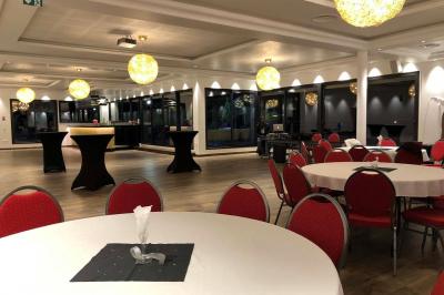 Miniature Location salle Noisy-le-Grand (Seine-Saint-Denis) - Salons Varenne #5 Location salle Noisy-le-Grand (Seine-Saint-Denis) - Salons Varenne #23