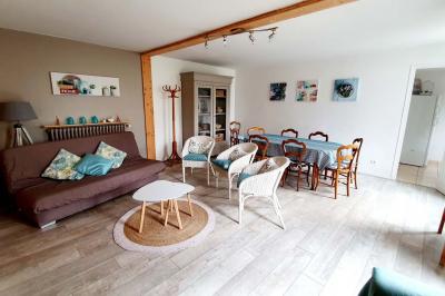 Logo du Domaine Les 3 Rivages avec des ornements décoratifs et la mention ’Réceptions & Séminaires’.