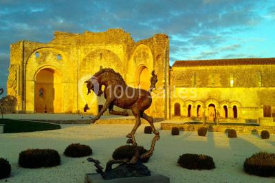 Abbaye De Trizay