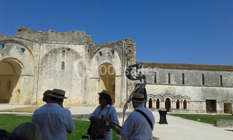 Location salle Trizay (Charente-Maritime) - Abbaye De Trizay #14