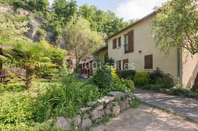 La Cascade La Cascade