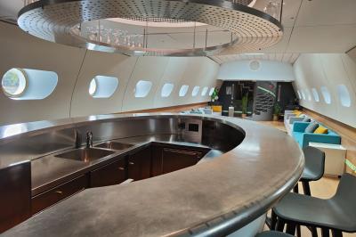 La Petite Péniche du 92 La Petite Péniche du 92