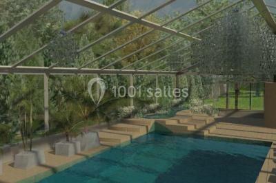 Chambre avec lit double, fauteuil, lampadaire et porte en bois, décorée dans un style sobre et lumineux.