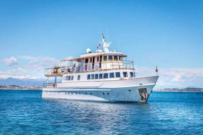 Yacht Cyos Yacht Cyos