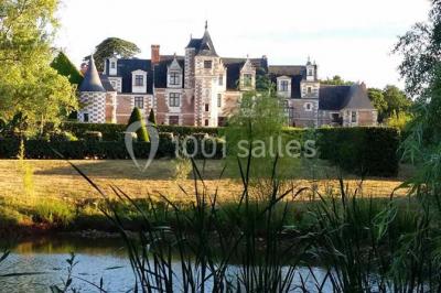 Plan illustré du Château de Jallanges et de ses jardins Renaissance avec numéros correspondant aux lieux décrits.