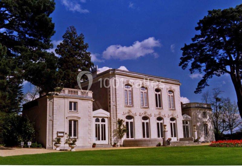 Location salle Sucé-sur-Erdre (Loire-Atlantique) - Manoir - Parc De La Chataigneraie #1