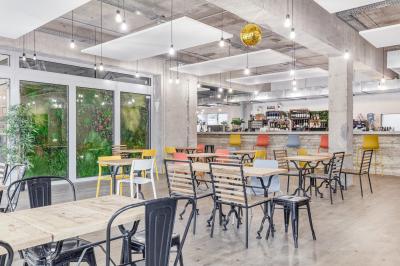 Digital Village Paris