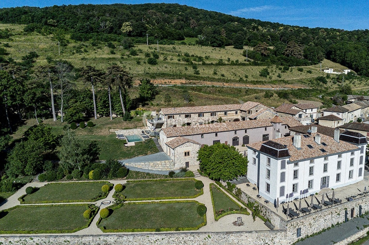 Location salle Quincié-en-Beaujolais (Rhône) - Château Du Souzy #2