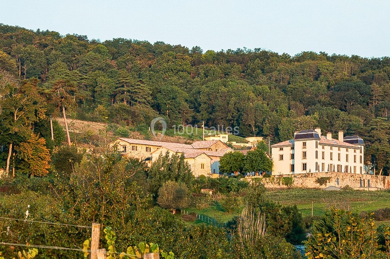 Location salle Quincié-en-Beaujolais (Rhône) - Château Du Souzy #1