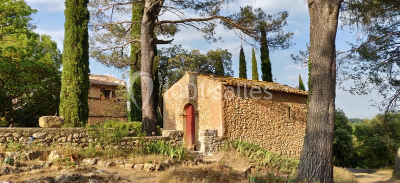 La chapelle Saint-Antonin, et le pigeonnier - Vus depuis le Sud