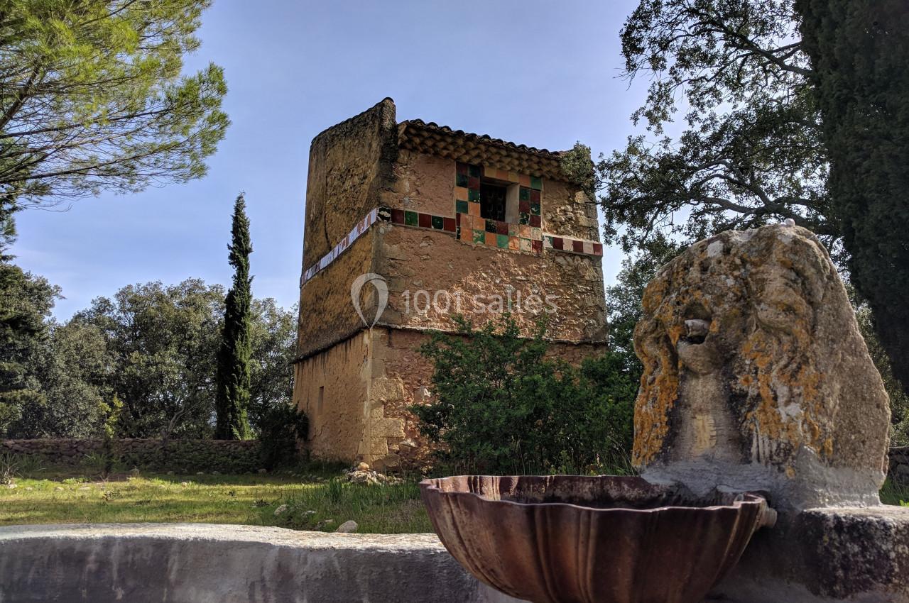 Le pigeonnier - Vu depuis le bassin XIXème