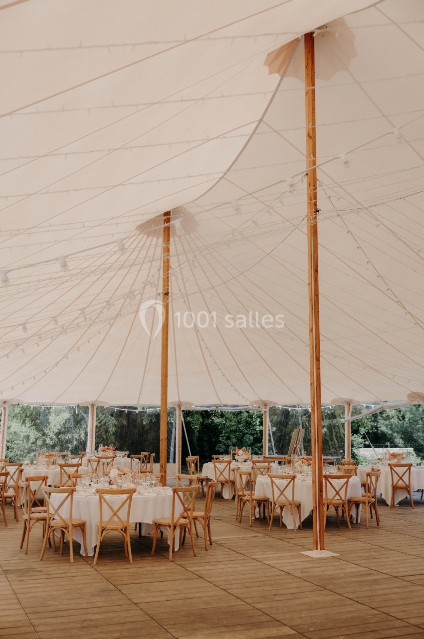 Tente de 400 m²