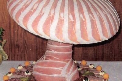 Miniature Traiteur Marles-en-Brie (Seine-et-Marne) - Eclat des Saveurs #29 Assiette composée de foie gras, gelée, pain brioché, tranches d'orange, groseilles, jeunes pousses et graines noires.