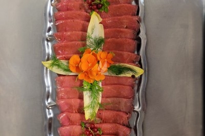 Miniature Traiteur Marles-en-Brie (Seine-et-Marne) - Eclat des Saveurs #41 Assiette composée de foie gras, gelée, pain brioché, tranches d'orange, groseilles, jeunes pousses et graines noires.