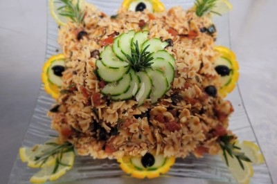 Miniature Traiteur Marles-en-Brie (Seine-et-Marne) - Eclat des Saveurs #50 Assiette composée de foie gras, gelée, pain brioché, tranches d'orange, groseilles, jeunes pousses et graines noires.