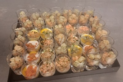 Miniature Traiteur Marles-en-Brie (Seine-et-Marne) - Eclat des Saveurs #116 Assiette composée de foie gras, gelée, pain brioché, tranches d'orange, groseilles, jeunes pousses et graines noires.