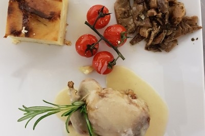 Miniature Traiteur Marles-en-Brie (Seine-et-Marne) - Eclat des Saveurs #130 Assiette composée de foie gras, gelée, pain brioché, tranches d'orange, groseilles, jeunes pousses et graines noires.