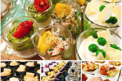 Logo d'un traiteur avec silhouette de chef et couverts, accompagné de photos de bouchées et plats variés colorés.