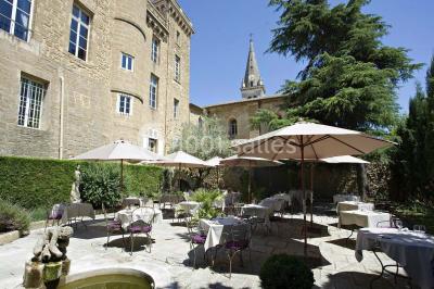 Château de Rochegude Château de Rochegude