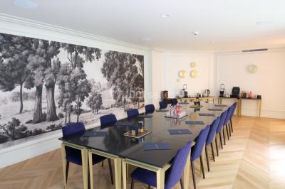 Luxury Hotelschool Paris