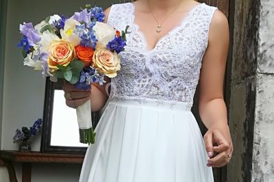 Miniature Location salle Morgny (Eure) - Domaine du Beauthil #12 Espace extérieur éclairé de nuit avec une pergola, des guirlandes lumineuses et des lanternes au sol.