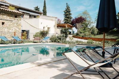 Les Tuillières Les Tuillières