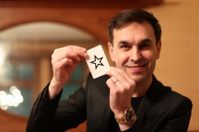 Hike - Magicien Close Up Et Mentaliste