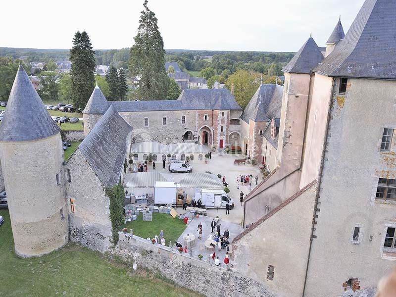 Location salle La Chapelle-d'Angillon (Cher) - Château De La Chapelle D'angillon #1