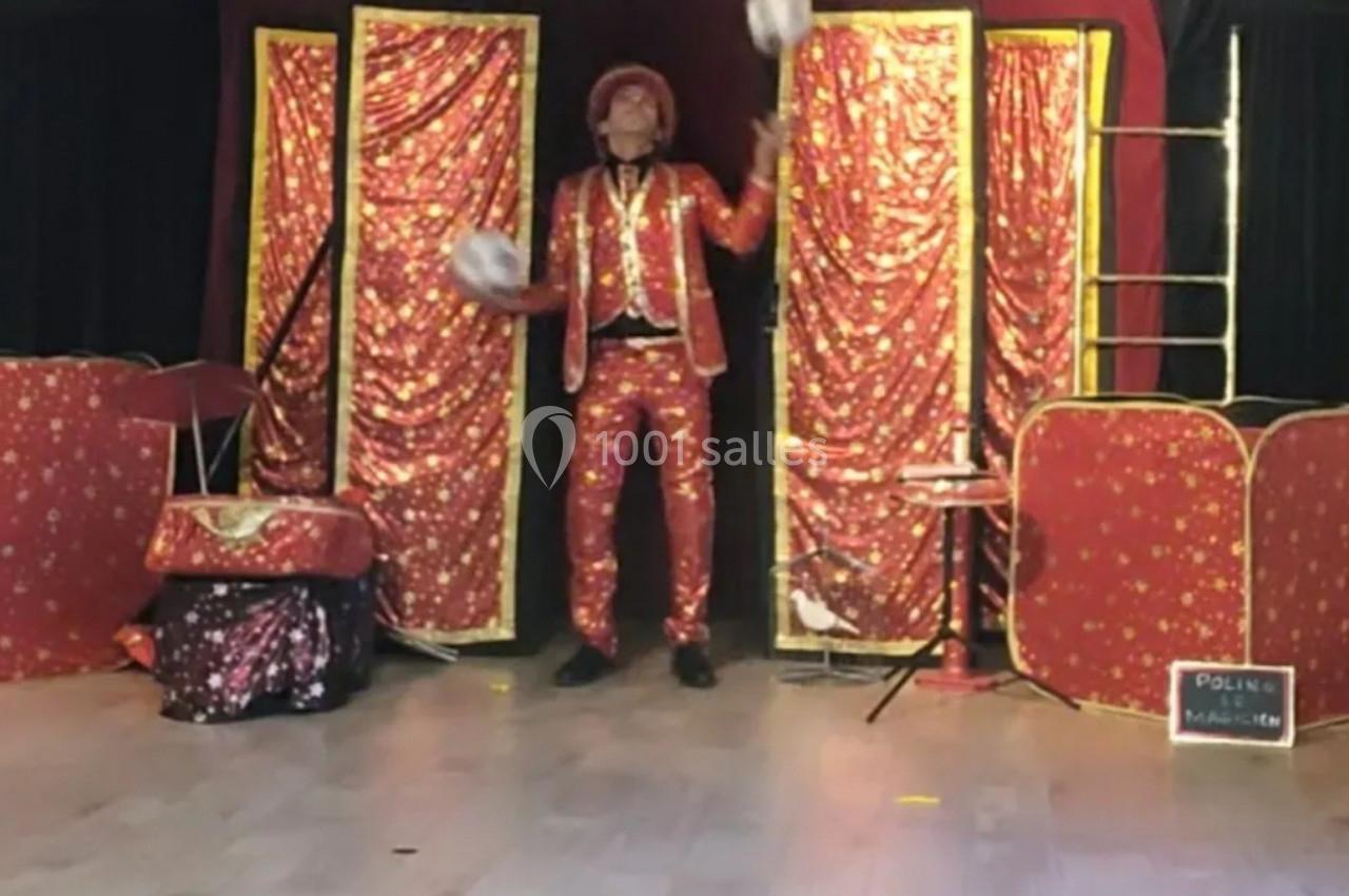 Polino Magicien jongleur pour enfants