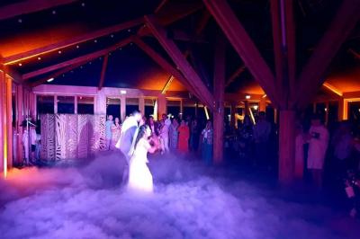 Logo du parc animalier et botanique de Branféré, avec une illustration stylisée de girafe et du texte associé.