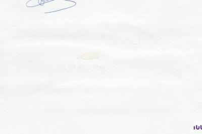 Miniature DJ Biscarrosse (Landes) - S&P DJ Animation #8 Salle sombre avec des poutres en bois, éclairée par des lumières colorées, des personnes discutent et se déplacent.