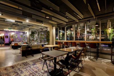 Moxy Lunch Bar Moxy Lunch Bar