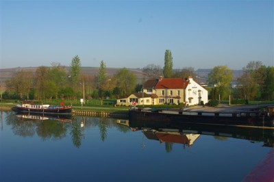 Entre 2 Rives - photo 1