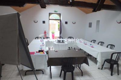 Chais De L'epinay Chais De L'epinay