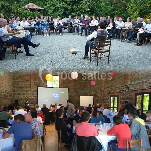 Photo divisée en deux parties : un cercle de personnes jouant de la musique en extérieur et un atelier en salle avec des…