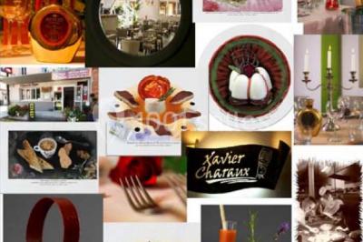 Un chef pâtissier décore un dessert raffiné dans une cuisine professionnelle.