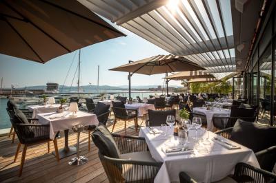 Le Baïa Saint-Raphaël : Restaurant - Bar – Club Le Baïa Saint-Raphaël : Restaurant - Bar – Club