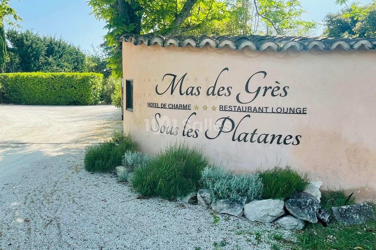 Hôtel Mas des Grès & Restaurant Sous les Platanes - galerie - photo 1