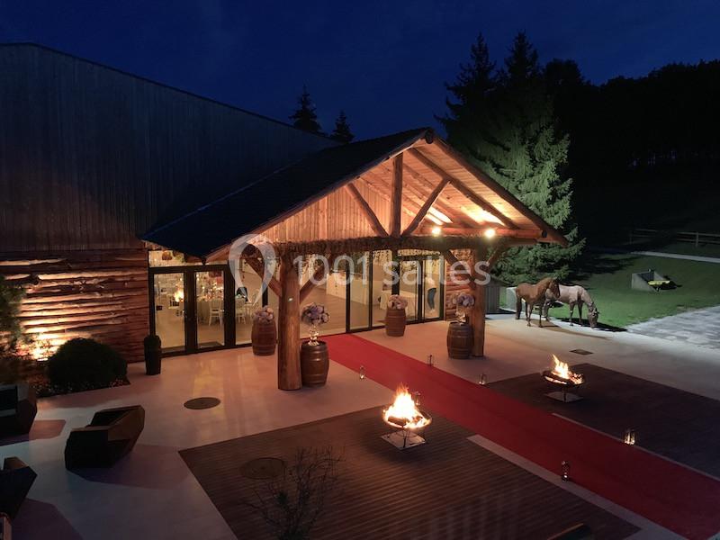 Extérieur salle Séquoia 