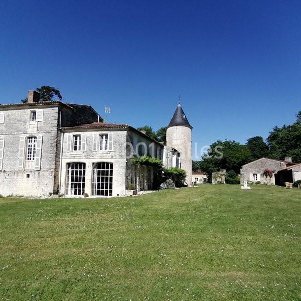 Location salle Port-d'Envaux (Charente-Maritime) - Château De Mouillepied #1