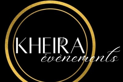 Assiettes garnies de viande rôtie, haricots verts, pommes de terre en dés et légumes décoratifs.