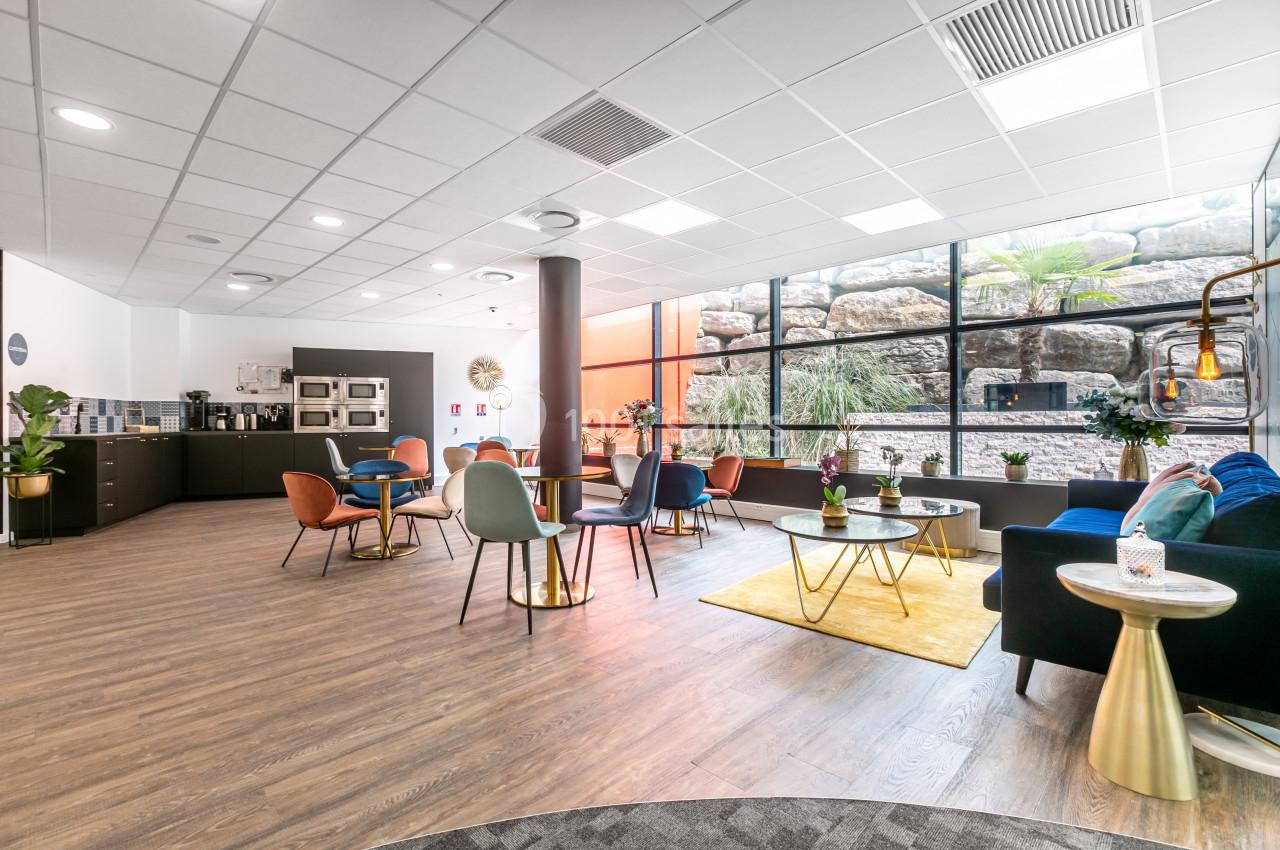 Location salle Valbonne (Alpes-Maritimes) - B'Coworker Sophia Antipolis #7
