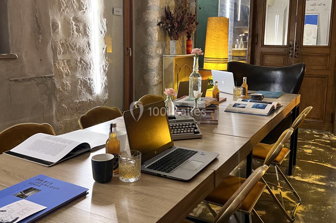 Salle de Réunion jusquà 12 personnes 