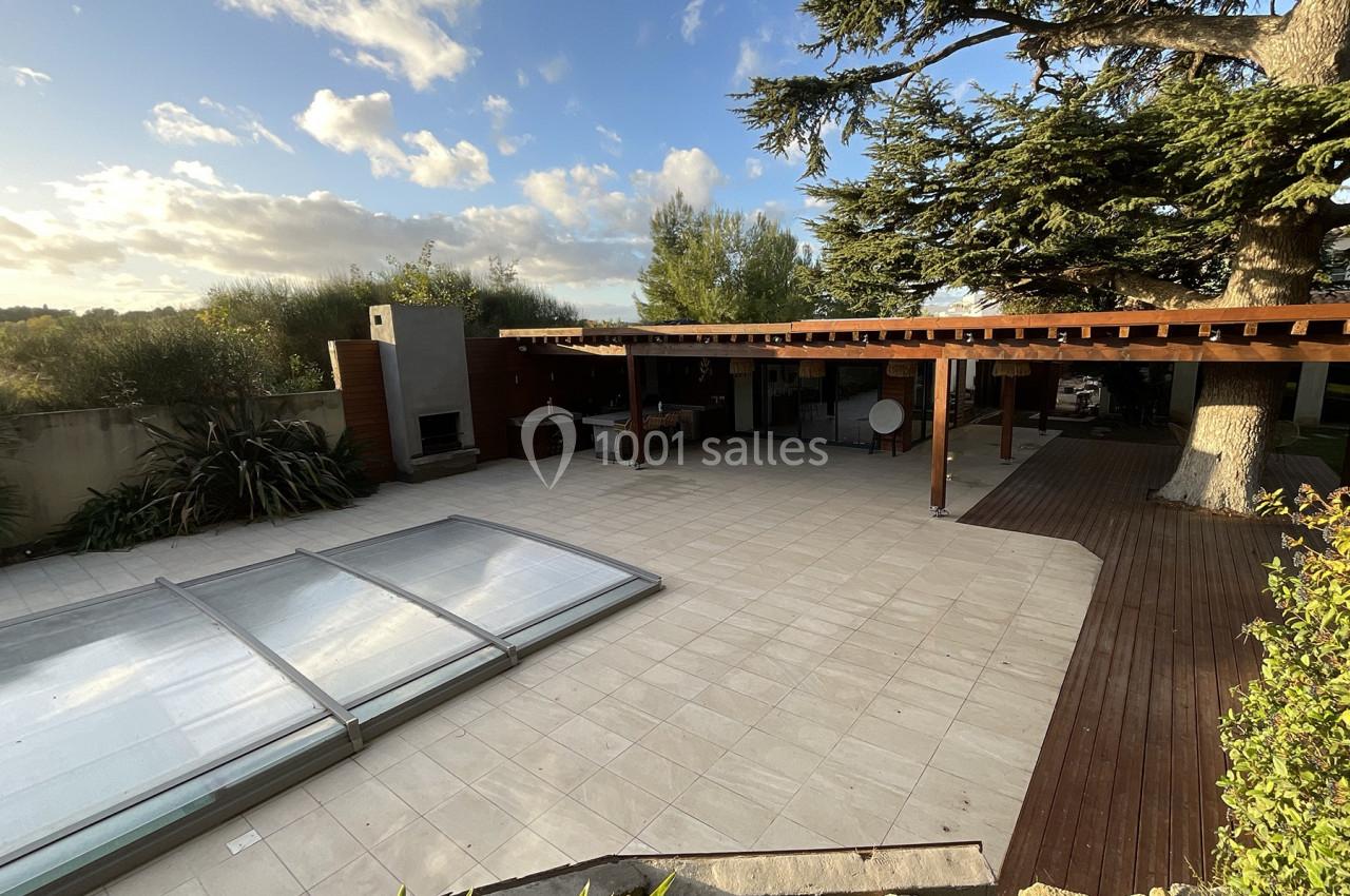 Terrasse au couché du soleil