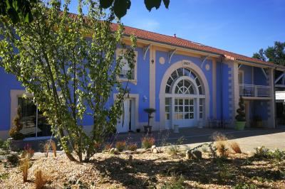 Domaine La Maison Bleue Domaine La Maison Bleue