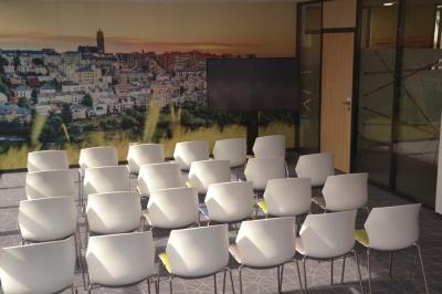 Location salle Luc-la-Primaube (Aveyron) - BURO Club Rodez #11