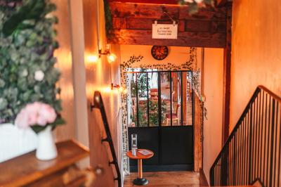 Terrasse au bord de l'eau