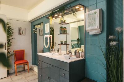 Terrasse au bord de l'eau