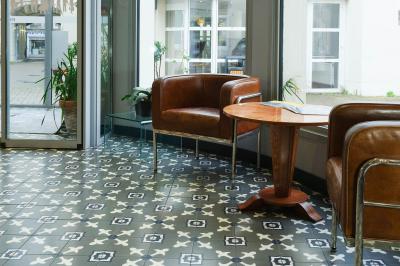 Miniature Réception - Hôtel de l'Europe Poitiers Espaces communs - Hôtel de l'Europe Poitiers